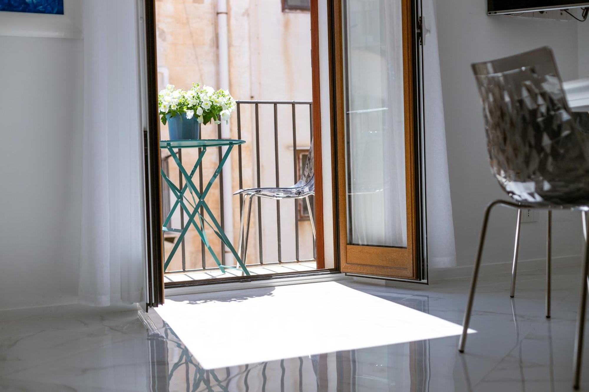 Апартаменты 30 Balcone Bordonaro Чефалу Экстерьер фото
